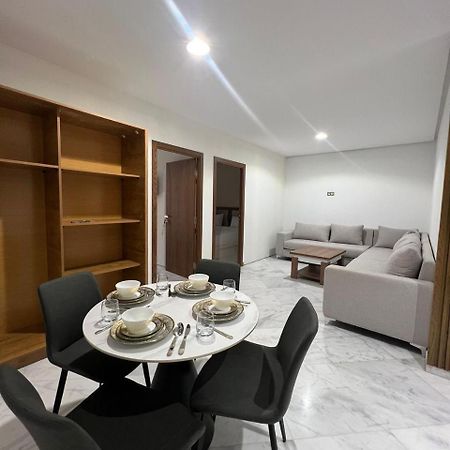 Luxury Apartment Charf Bagian luar foto