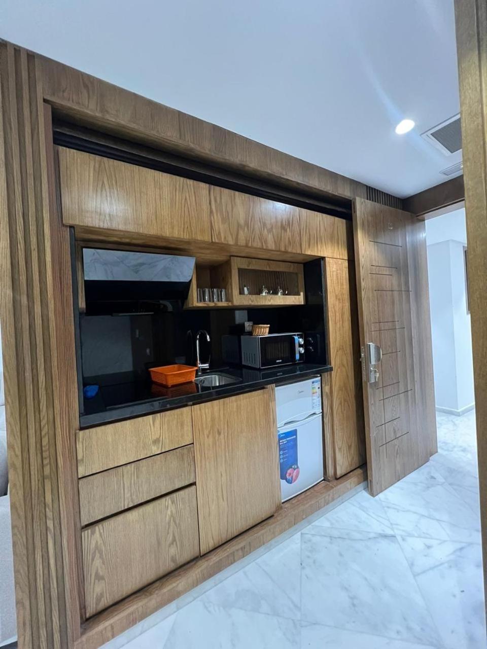 Luxury Apartment Charf Bagian luar foto