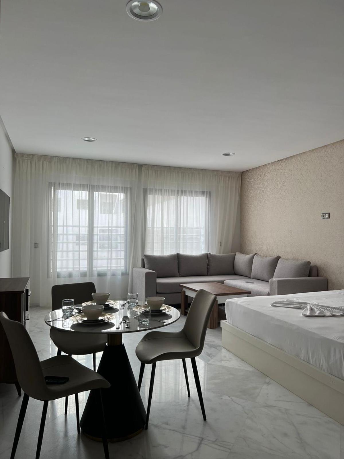 Luxury Apartment Charf Bagian luar foto