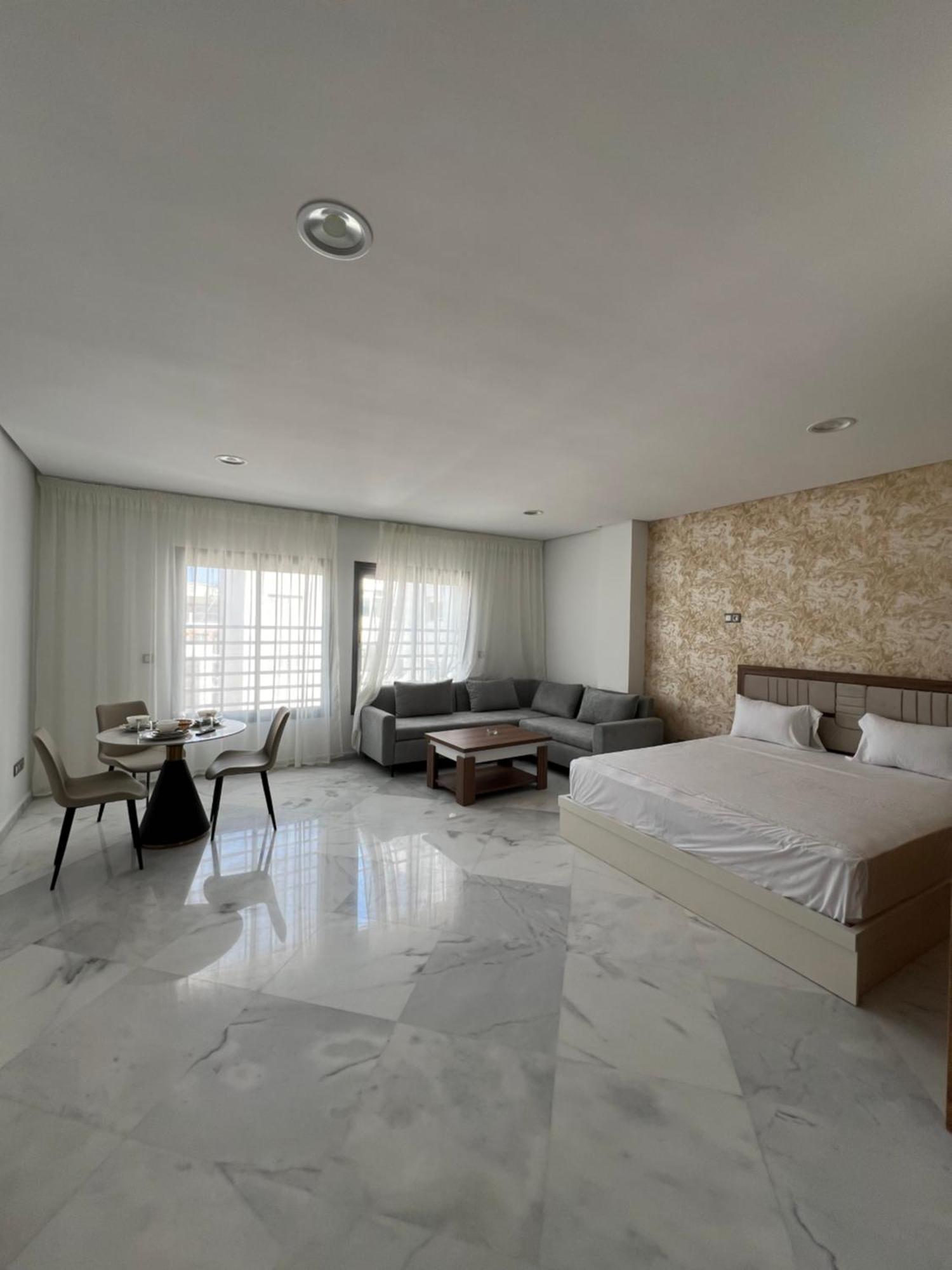 Luxury Apartment Charf Bagian luar foto