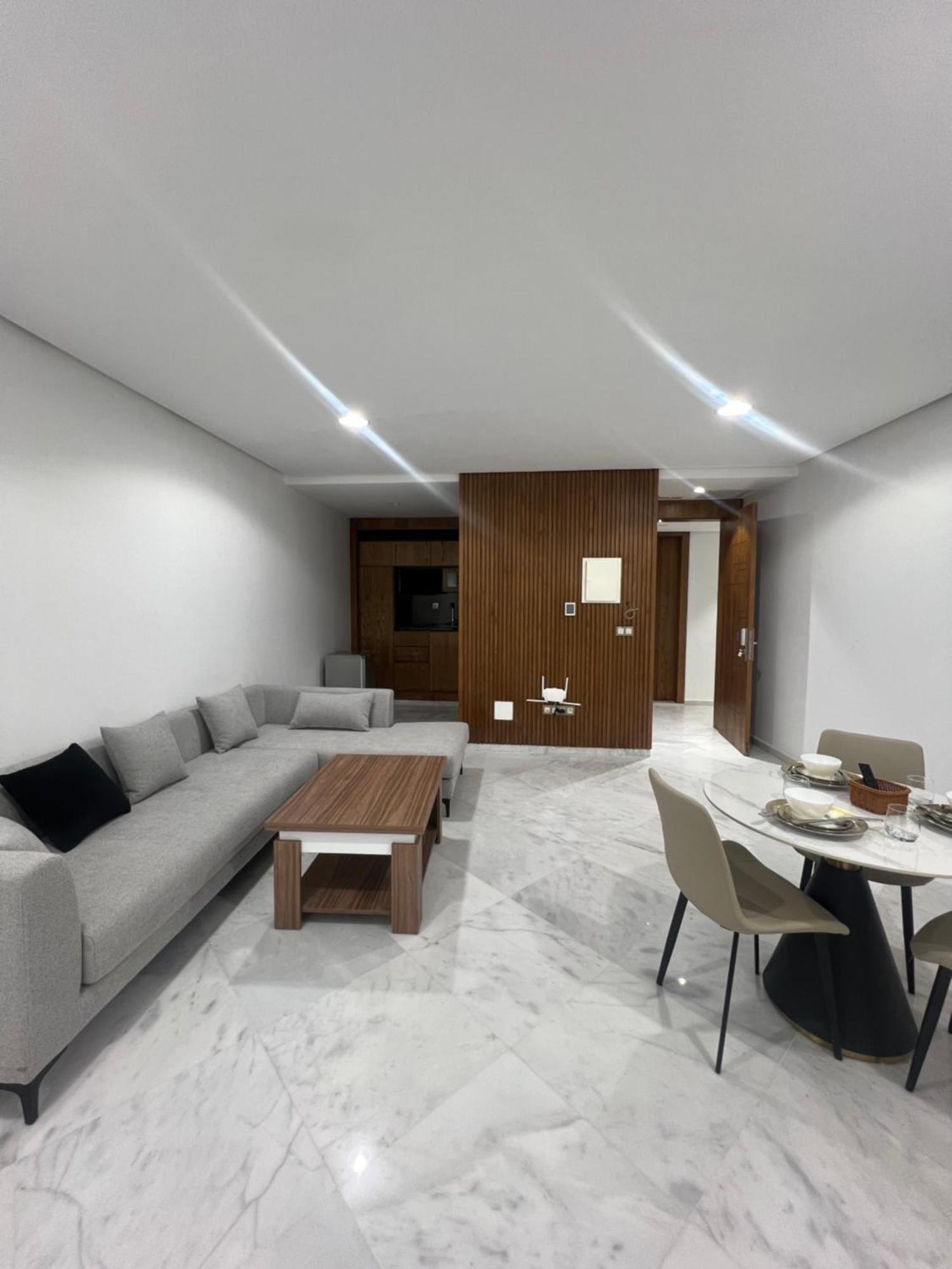 Luxury Apartment Charf Bagian luar foto
