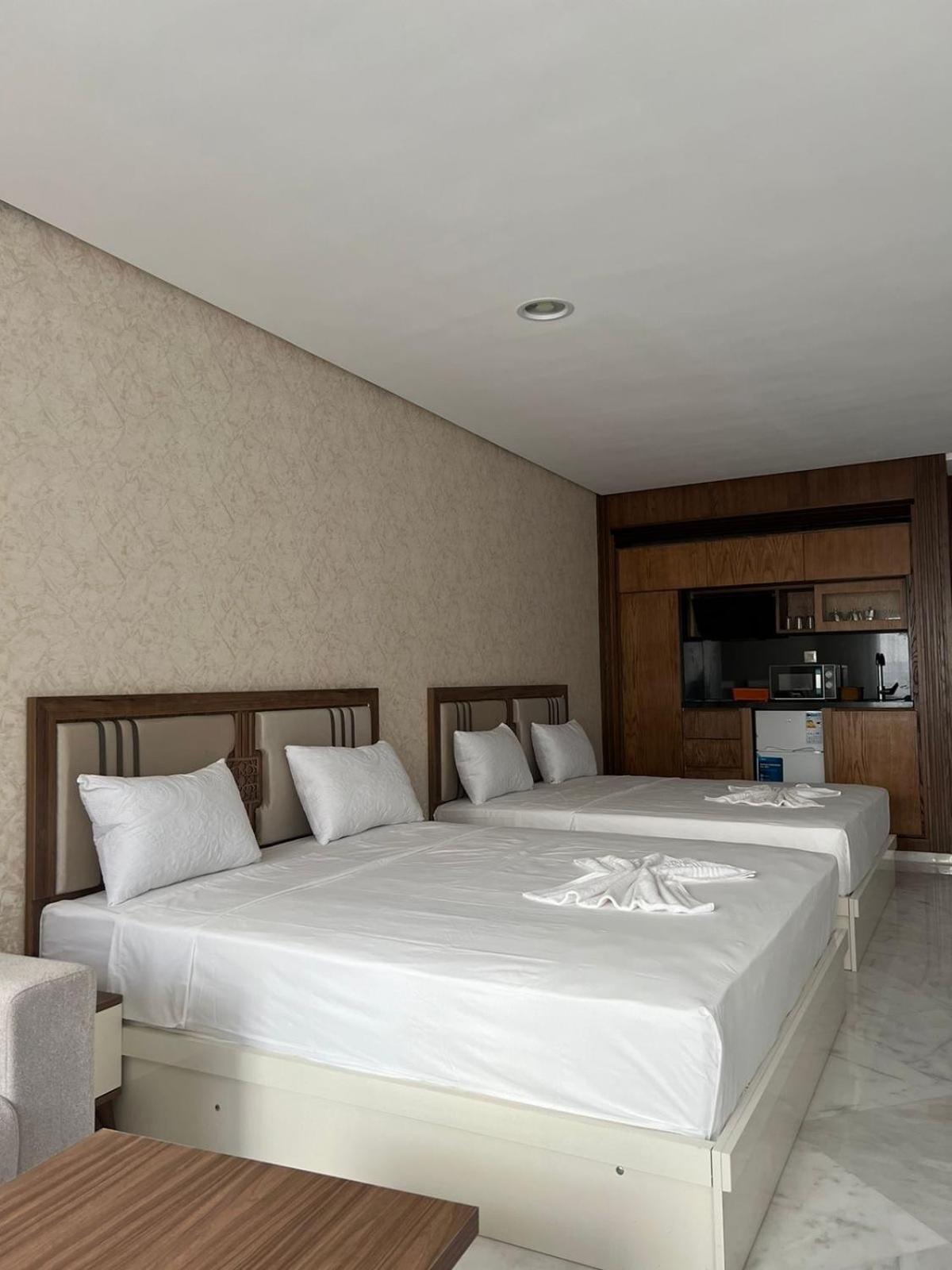 Luxury Apartment Charf Bagian luar foto
