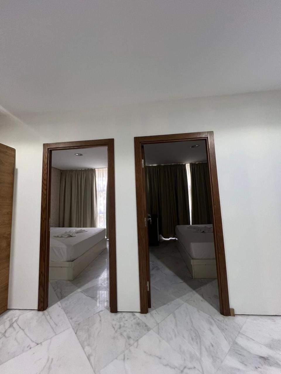 Luxury Apartment Charf Bagian luar foto