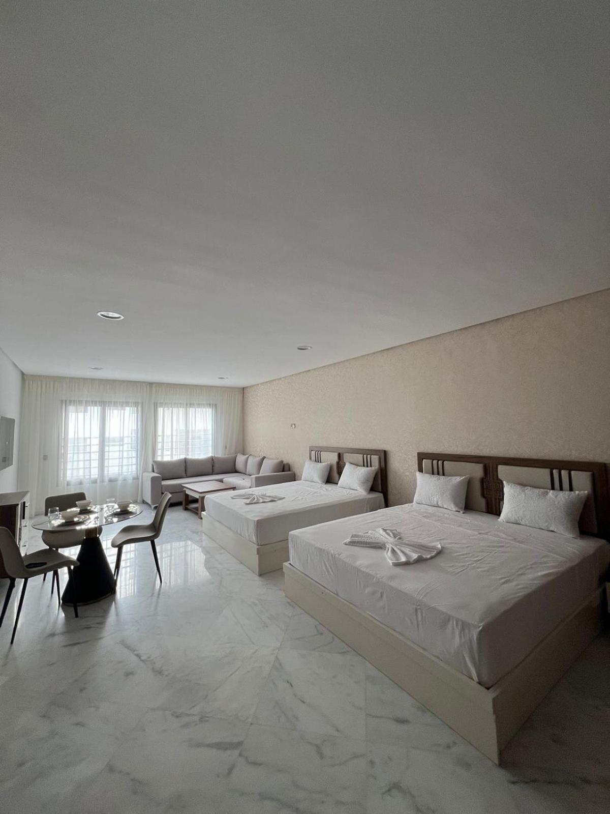 Luxury Apartment Charf Bagian luar foto
